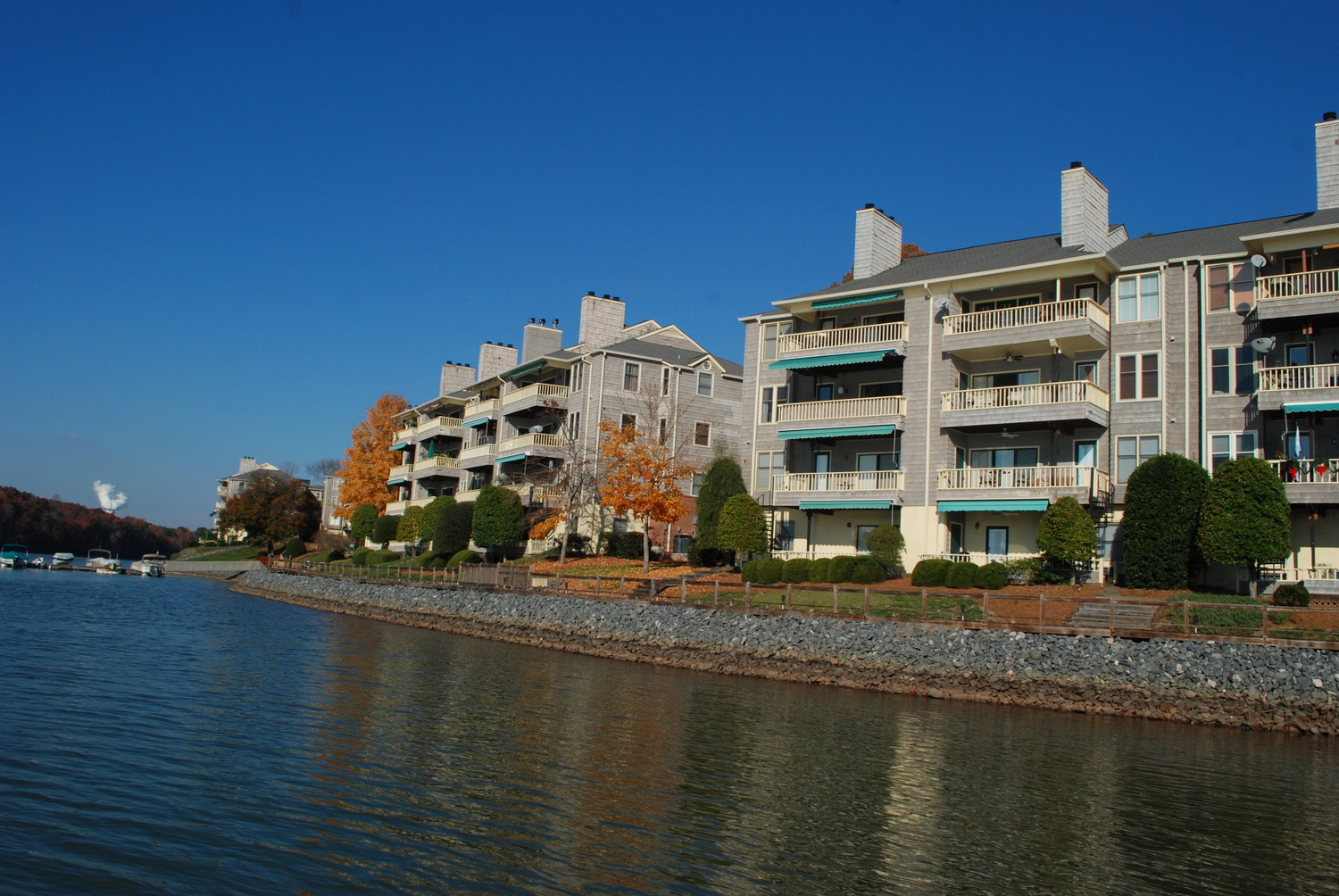 2010 - building 7332 and 7340